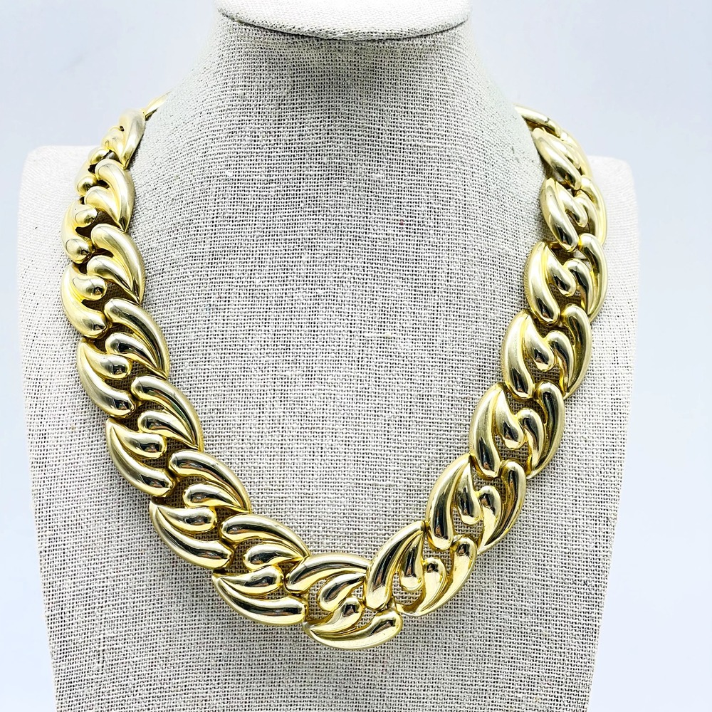 Vintage Chunky Gold Tone Curb Chain Necklace Bold Statement Collar Jewelry